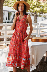 Trägerkleid mit V-Ausschnitt