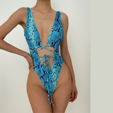 Traje de baño de una pieza acolchado y ahuecado en contraste