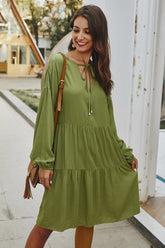 Lockeres Kleid mit Vintage-Krawatten