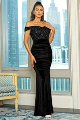 Schwarzes schulterfreies Meerjungfrau-Abendkleid