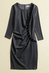 Von Prominenten inspiriertes graues knielanges Cocktailkleid