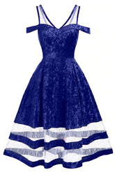 Blaues schulterfreies Midikleid in A-Linie