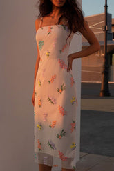 Weißes Midikleid mit bestickten Spaghettiträgern