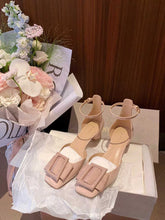 Tacones altos y bajos con punta cuadrada y tiras para mujer