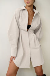 Vestido camisero vintage de color liso, ajustado y con cintura ceñida