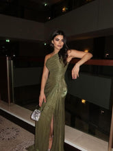 Pleated Ribbon Sparkling Evening Dress