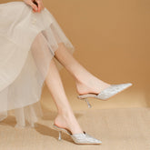 Innovadores tacones altos con puntera exterior para mujer