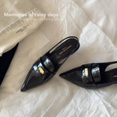 Tacones de punta auténtica con monedas pequeñas y glamorosos únicos