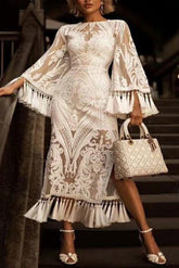 Einzigartiges Partykleid aus weißer Spitze mit Quaste