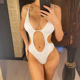 Traje de baño de una pieza sin espalda y con corte en el abdomen Ruby