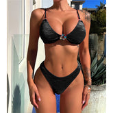 Bikini brasileño con diamantes de imitación de Zara