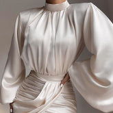 Monaco-Minikleid aus Satin mit Rüschen und Puffärmeln