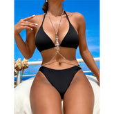 Bikini brasileño con cuello halter y cadena metálica de Vanessa