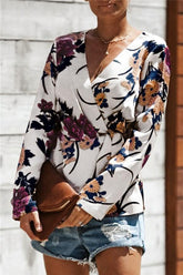 Camisa cruzada floral con cuello en V