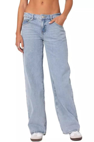 EDIKTED Raelynn Washed Low Rise Jeans