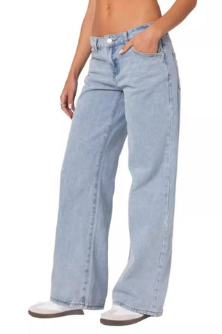 EDIKTED Raelynn Washed Low Rise Jeans