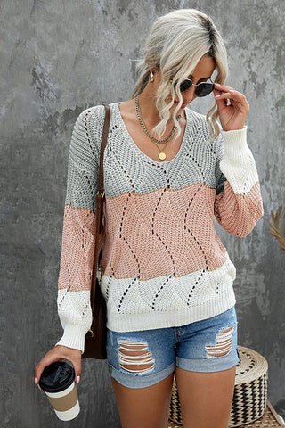 V-Neck Contrast Pullover