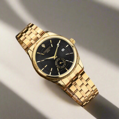 069A Simple Watch - Golden Quartz Wristwatch