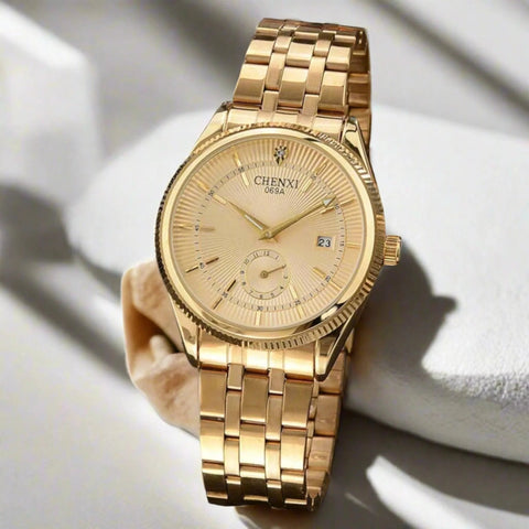 069A Simple Watch - Golden Quartz Wristwatch