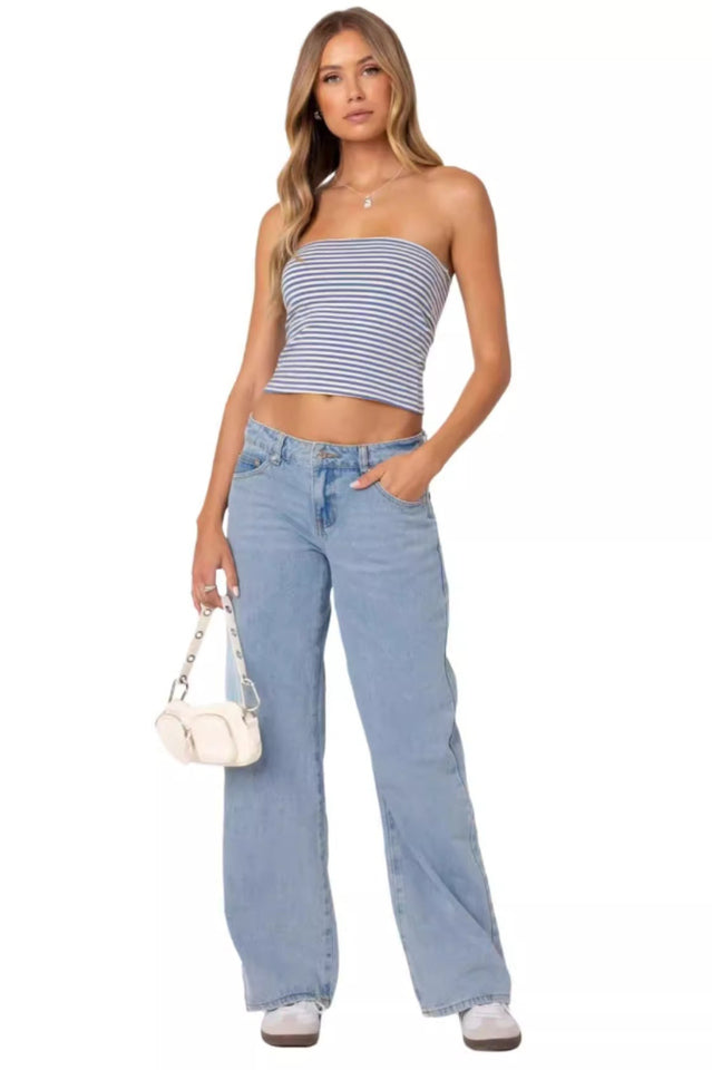 EDIKTED Raelynn Washed Low Rise Jeans