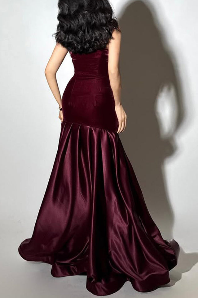 Salla Velvet Dress