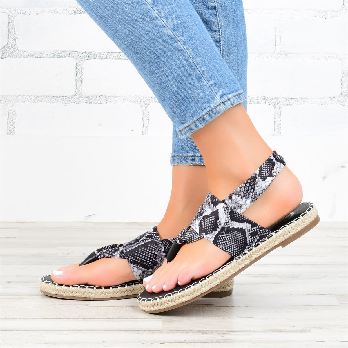 Twine Woven Snake Print Flip-Flops Sandals