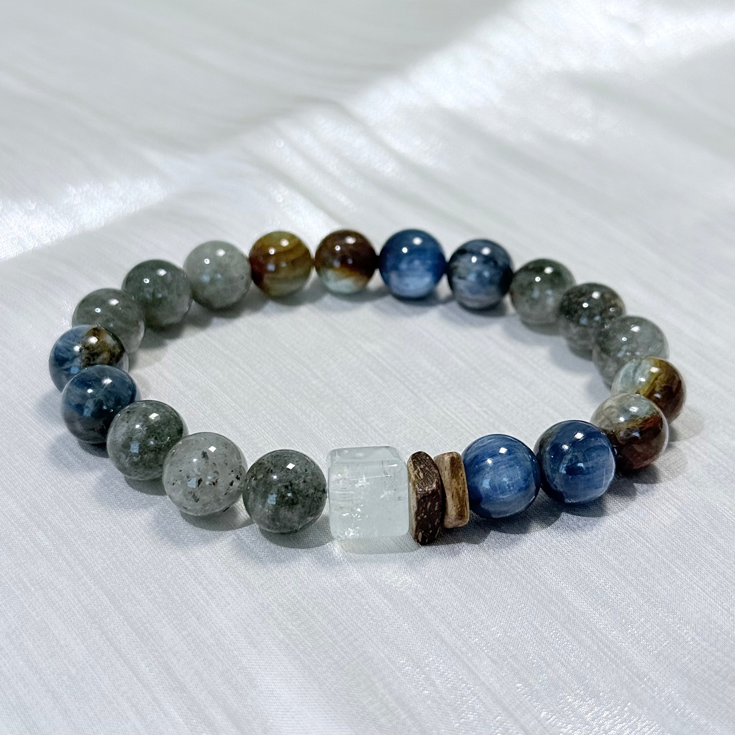 Kyanite & Labradorite Crystal Bracelet