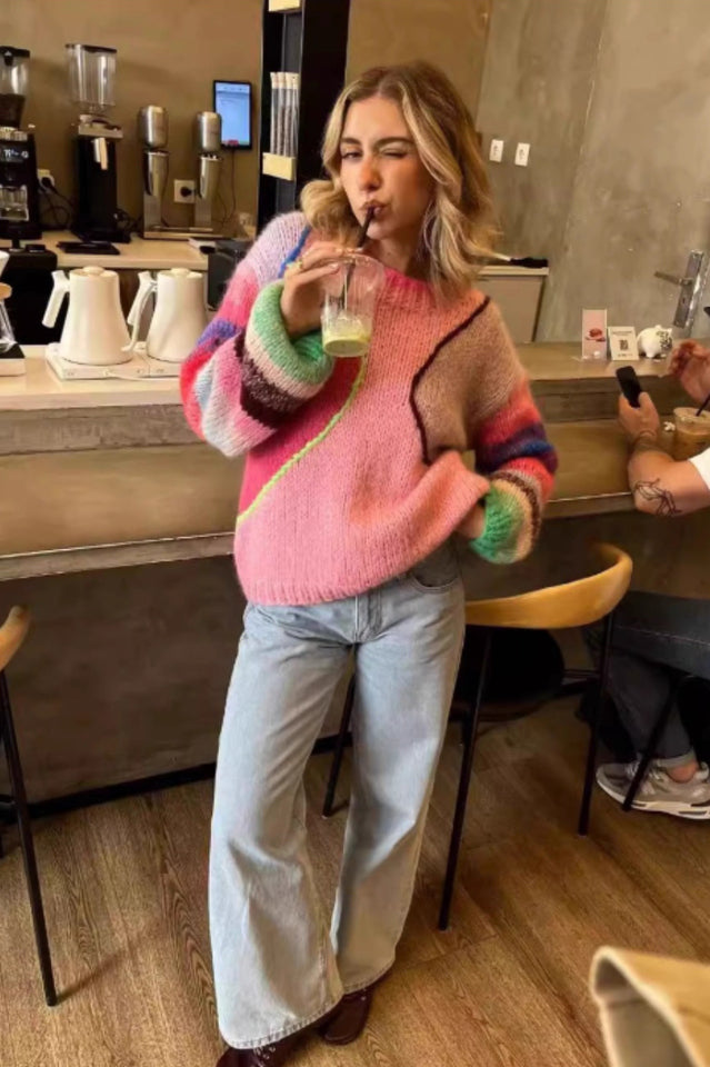 EDIKTED Raelynn Washed Low Rise Jeans