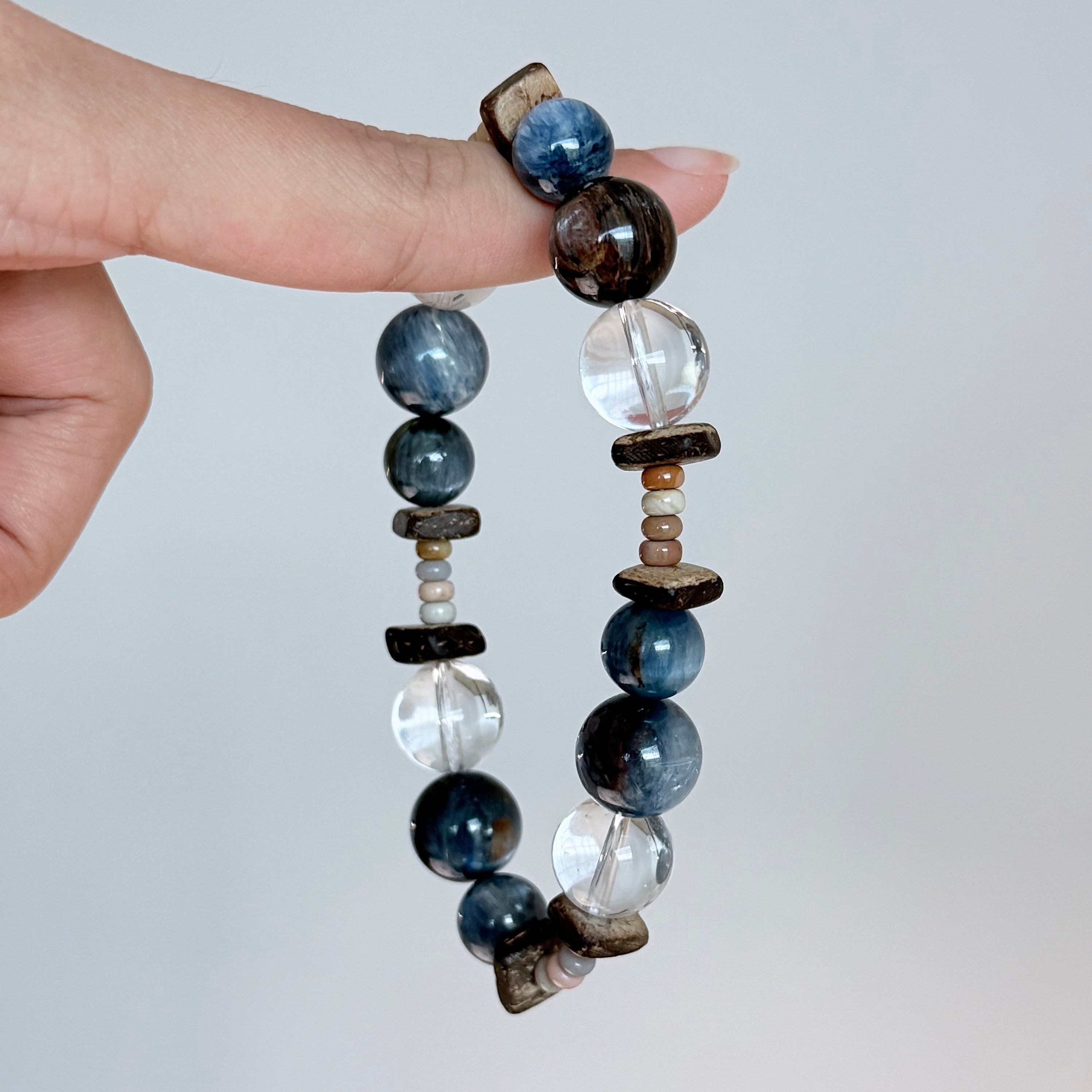Blue Kyanite & Labradorite Crystal Bracelet