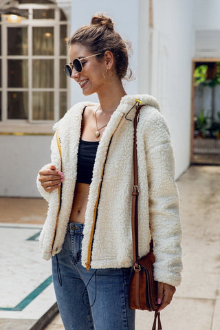 Sudadera con capucha y cremallera de felpa