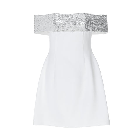 A Slim-Fitting One-Shoulder Dress With Patchwork