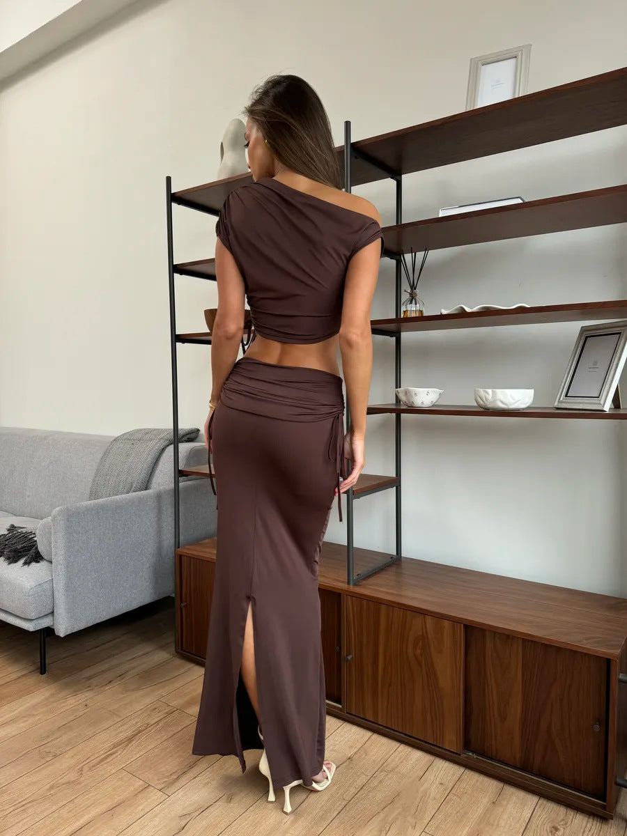 Solid color lace-up off-shoulder top and slit skirt suit