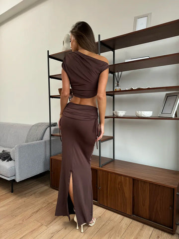 Solid color lace-up off-shoulder top and slit skirt suit