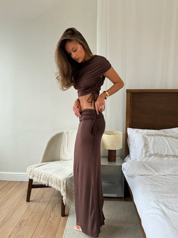 Solid color lace-up off-shoulder top and slit skirt suit