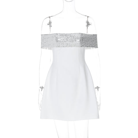 A Slim-Fitting One-Shoulder Dress With Patchwork