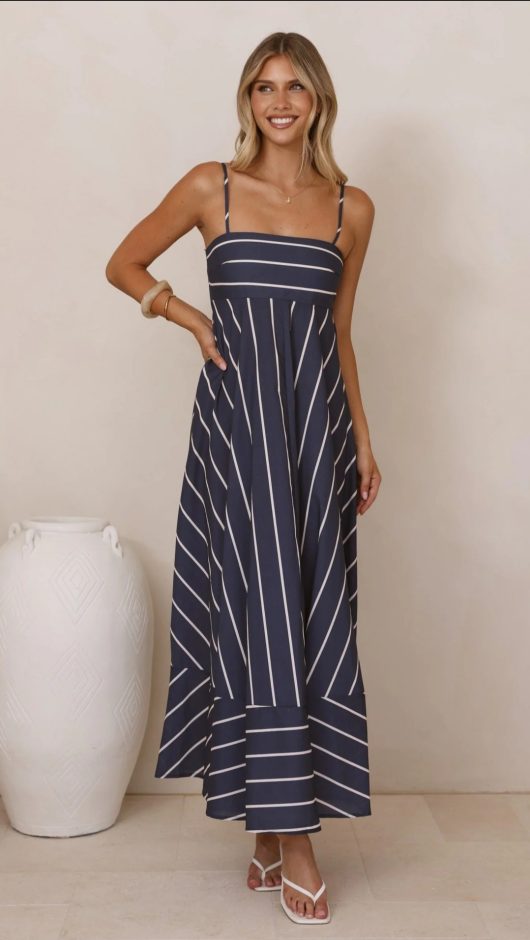 Schickes ärmelloses Maxikleid mit roten Streifen