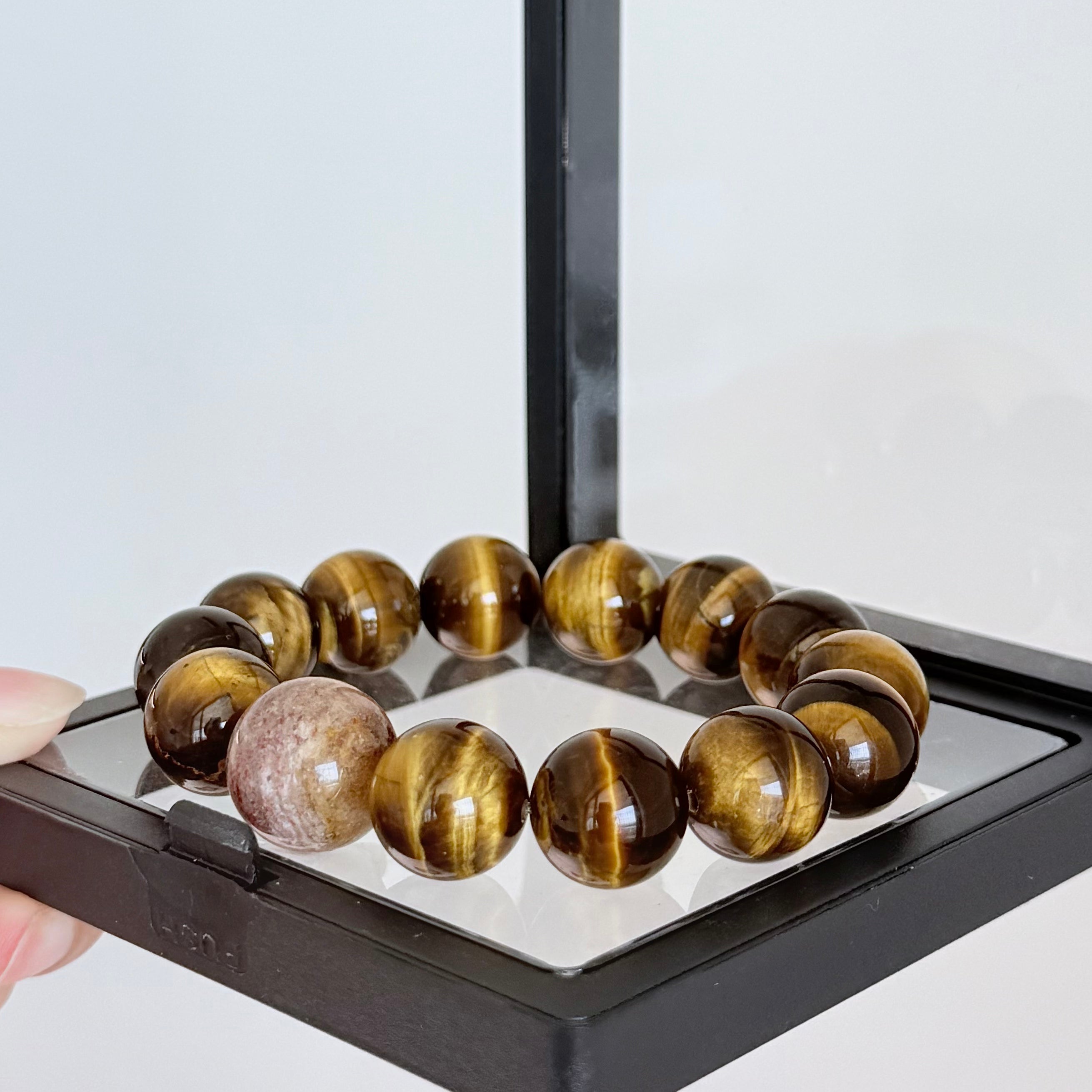 Tiger's Eye Crystal Bracelet with Brown Stone Center