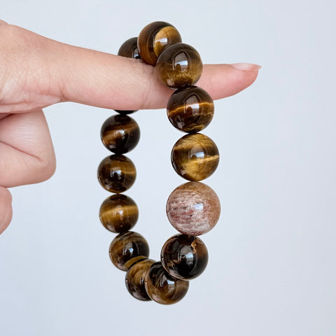 Tiger's Eye Crystal Bracelet with Brown Stone Center